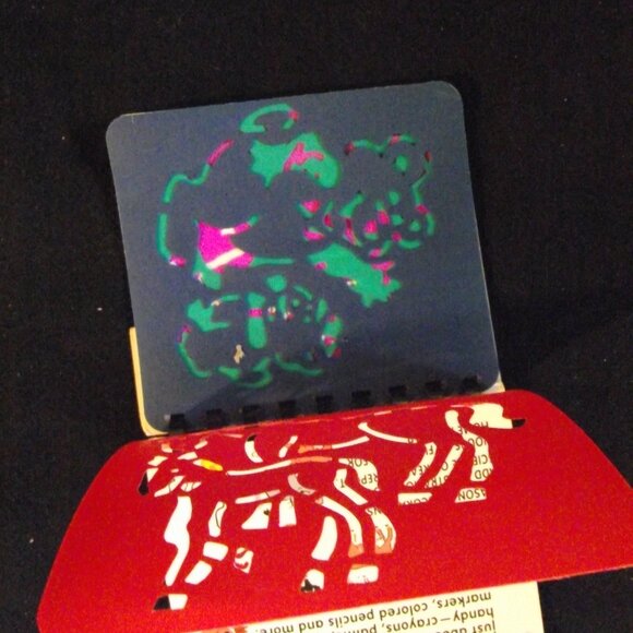 LARGE LOT OF STENCILS - Picture 8 of 15